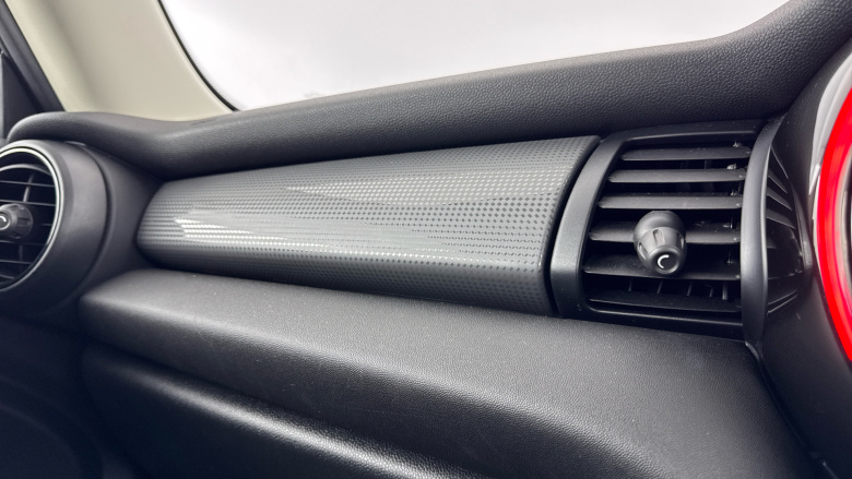 MINI Hatchback 1.5 Cooper Classic II 3dr Petrol Hatchback